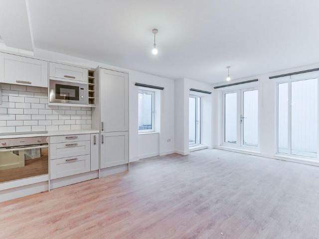 Apartment for rent in London Borough of Croydon, Kenley