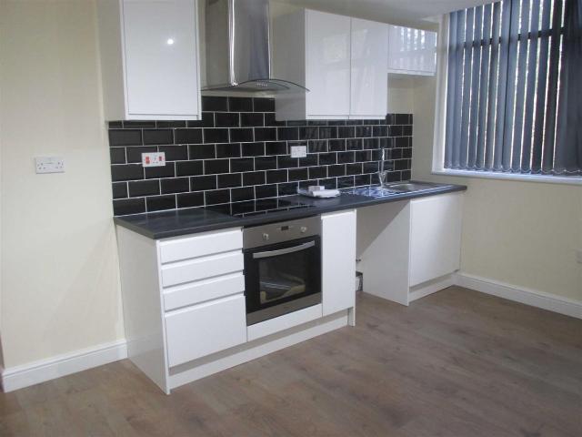 Apartment for rent in Dixons Green, West Midlands