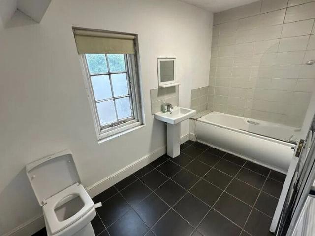 Apartment for rent in Dixons Green, Dudley