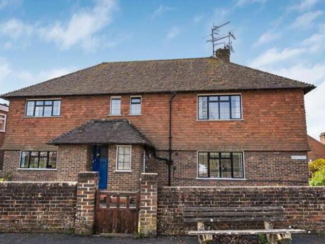 House for sale in Fole, Surrey
