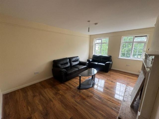 Apartment for rent in London Borough of Croydon, Greater London