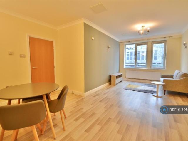 Apartment for rent in The Park, City of Nottingham