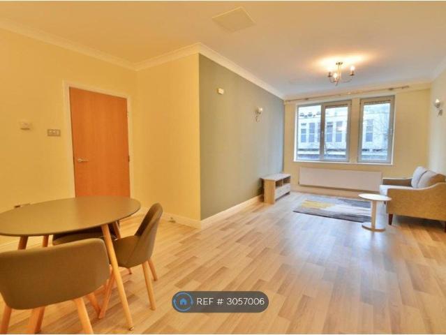 Apartment for rent in The Park, City of Nottingham