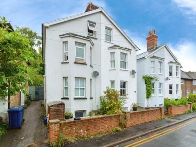 House for sale in Fole, Surrey