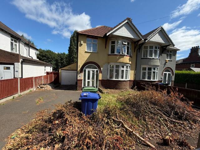 House for rent in Dixons Green, West Midlands