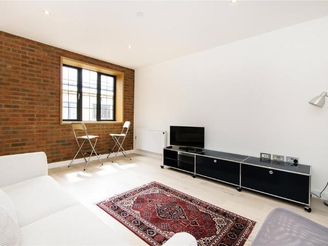 Apartment for rent in Lynton Estate, Greater London