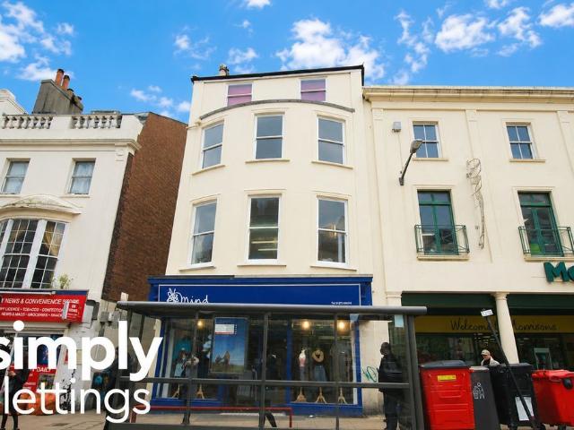 Studio for rent in Kemptown, Brighton & Hove