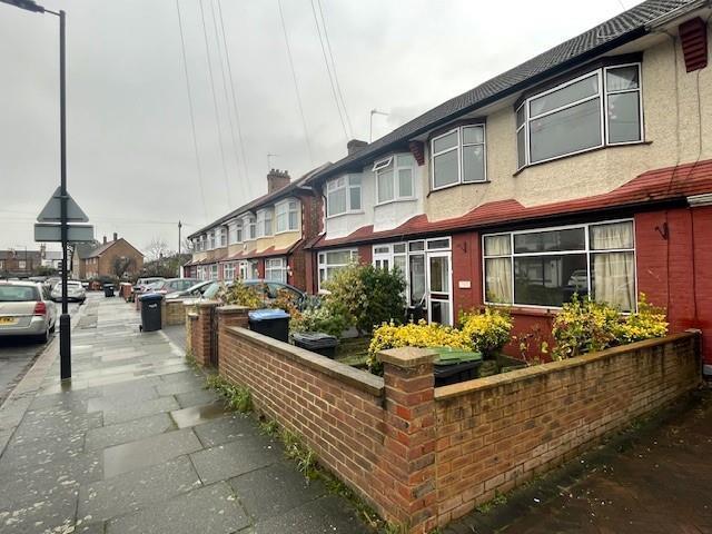 House for rent in Lower Edmonton, Greater London