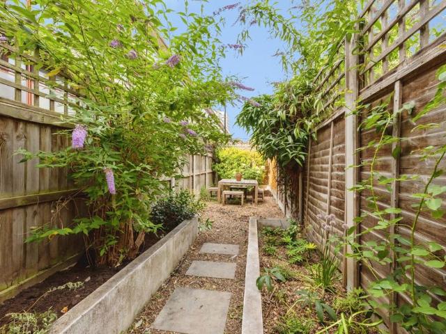 House for rent in Hoxton, Greater London