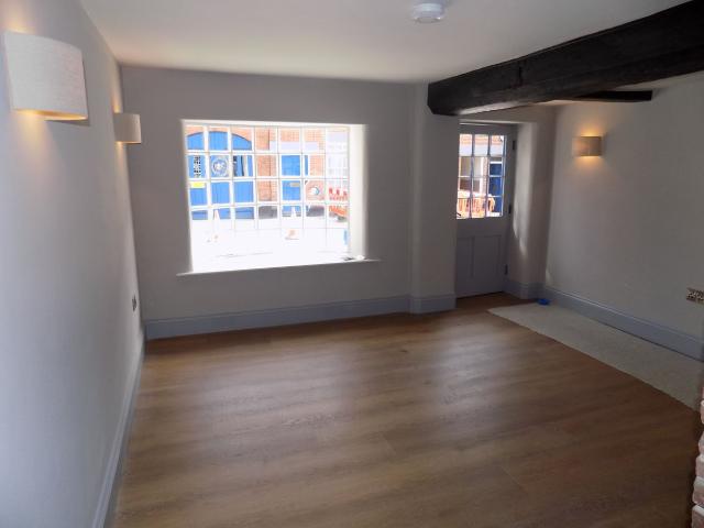 House for rent in Compton, Froggatt