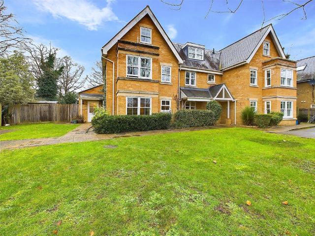House for rent in London Borough of Richmond upon Thames, Greater London