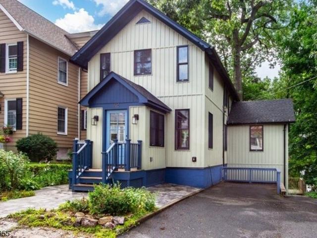 House for sale in Parsippany, New Jersey