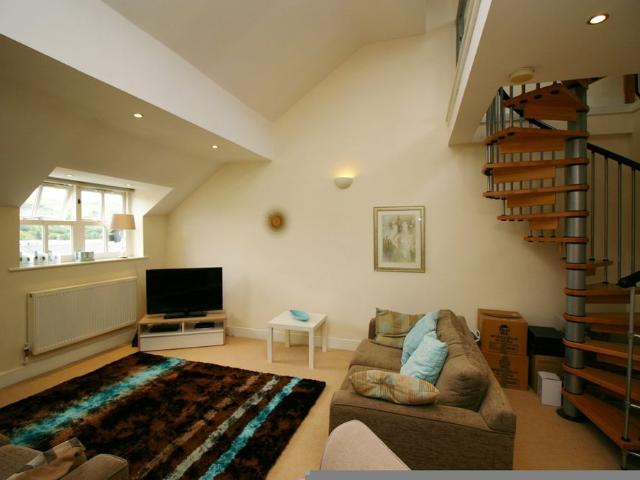 Apartment for rent in Nuttall, Bury