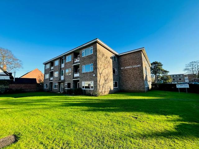 Apartment for rent in Cliff Hill, Green Close