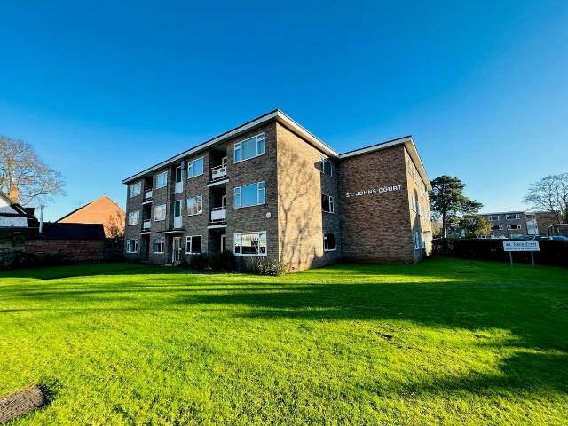 Apartment for rent in Cliff Hill, Green Close