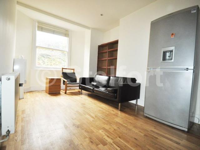 Apartment for rent in Archway, Cat Hill