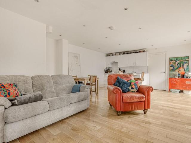 Apartment for rent in London Borough of Wandsworth, Greater London