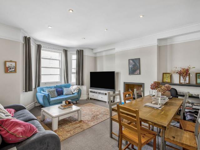 Apartment for rent in Clapham Junction, Greater London