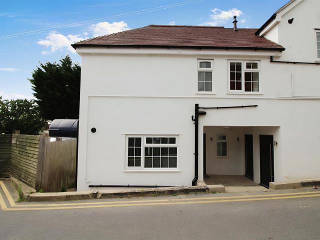 Studio for rent in Sevenoaks, The Butts