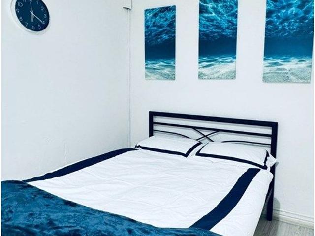 Room for rent in Dixon's Green, West Midlands