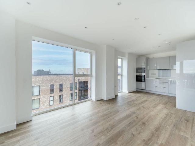 Apartment for rent in Greenhill, Greater London