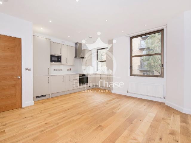 Studio for rent in Wealdstone, Greater London