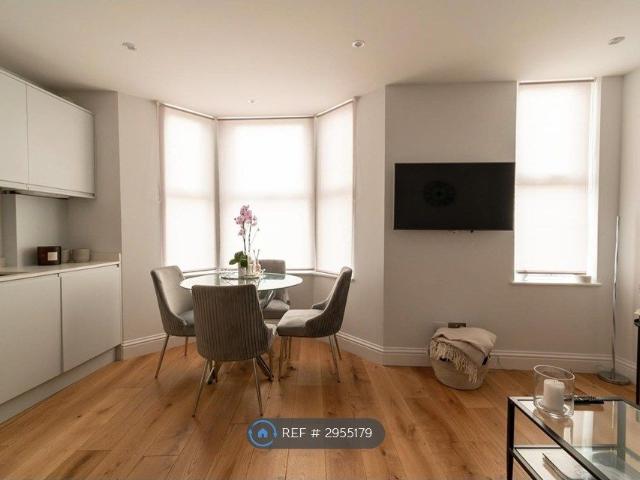 Apartment for rent in Penge, Greater London