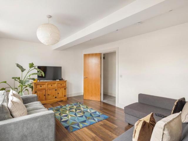 Apartment for rent in Clapham Junction, Greater London
