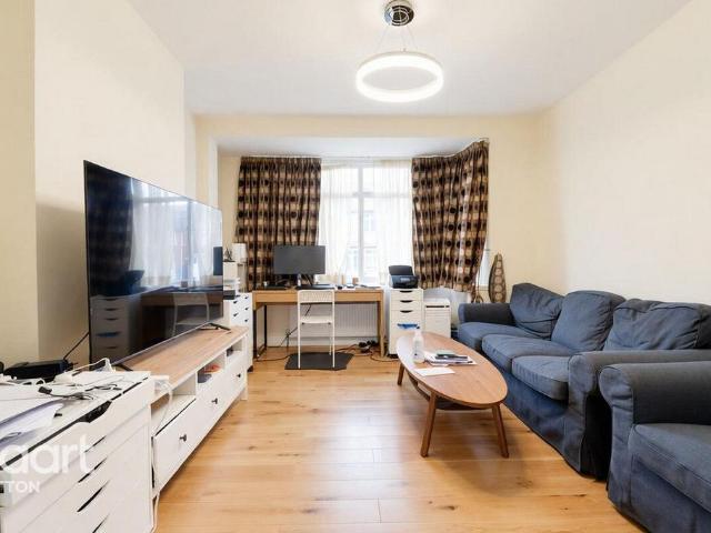 House for rent in London Borough of Sutton, Greater London