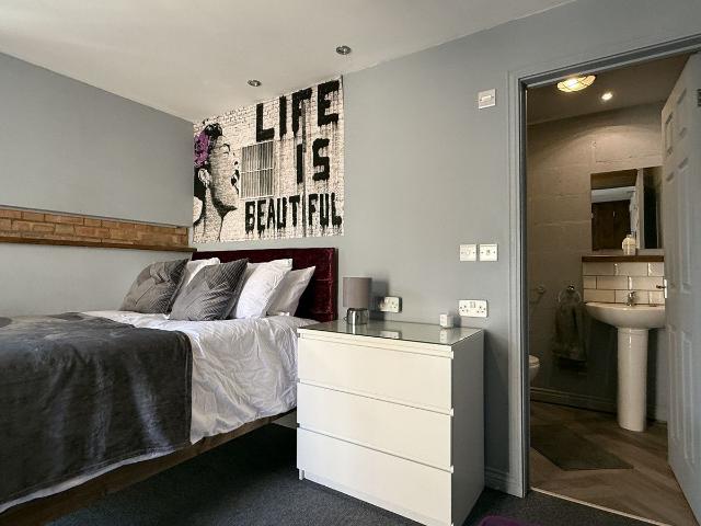 Room for rent in Milton, Alton Barnes