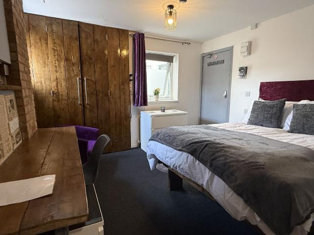 Room for rent in Milton, Alton Barnes