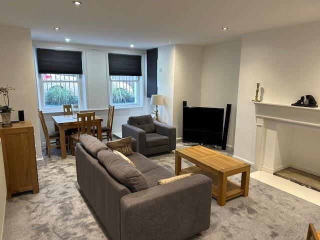 Apartment for rent in Wrenthorpe, Isle Of Man