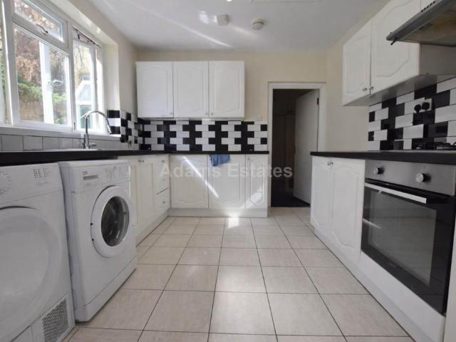 House for rent in Newtown, Reading