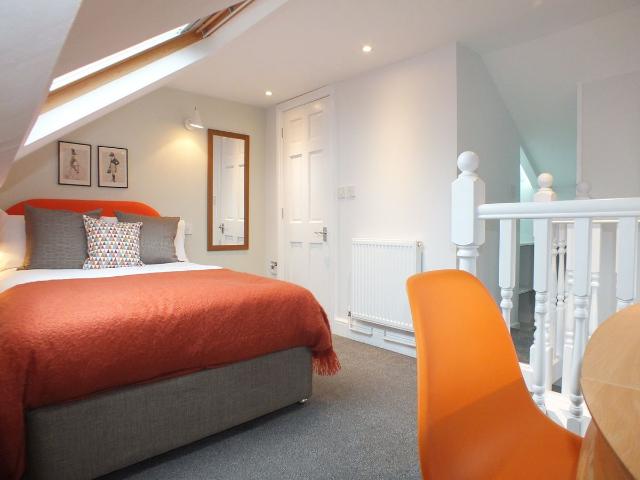 Room for rent in Newtown, Reading