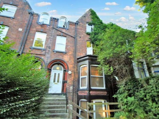 Apartment for rent in Hyde Park, West Yorkshire