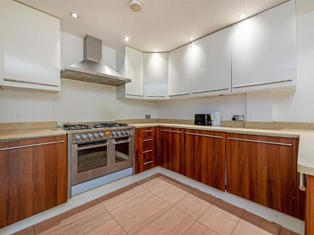 Apartment for rent in Archway, Greater London