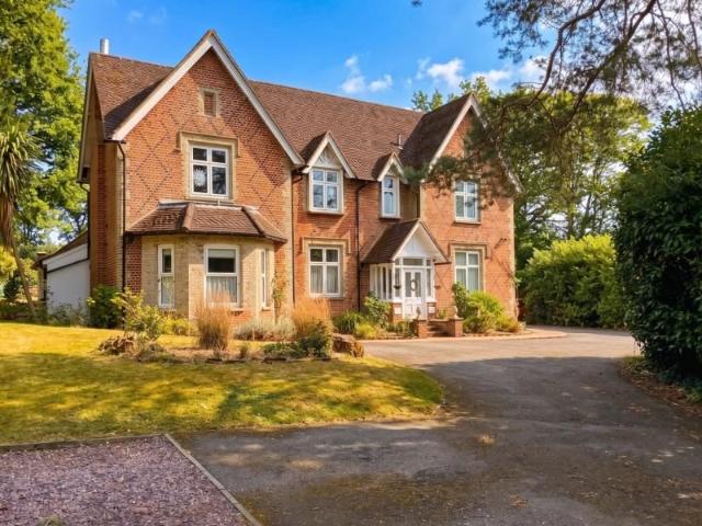 Apartment for rent in St John's, Woking