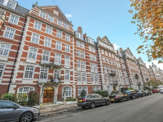 Apartment for rent in St. John's Wood, Greater London