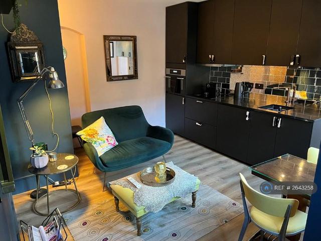 Apartment for rent in St. John's Wood, Greater London