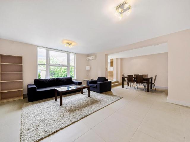 Apartment for rent in Belsize Park, Greater London