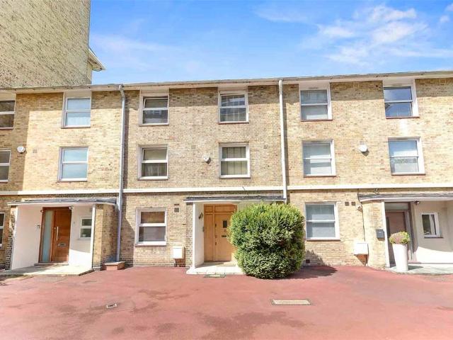 House for rent in Belsize Park, Greater London