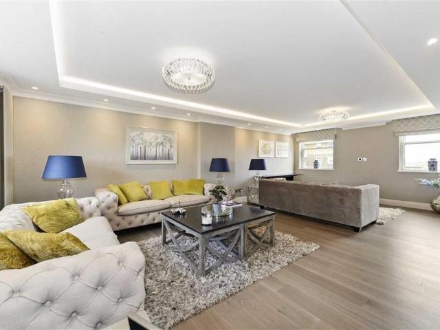 Apartment for rent in Belsize Park, Greater London