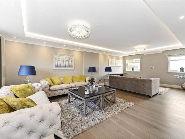 House for rent in Belsize Park, Greater London