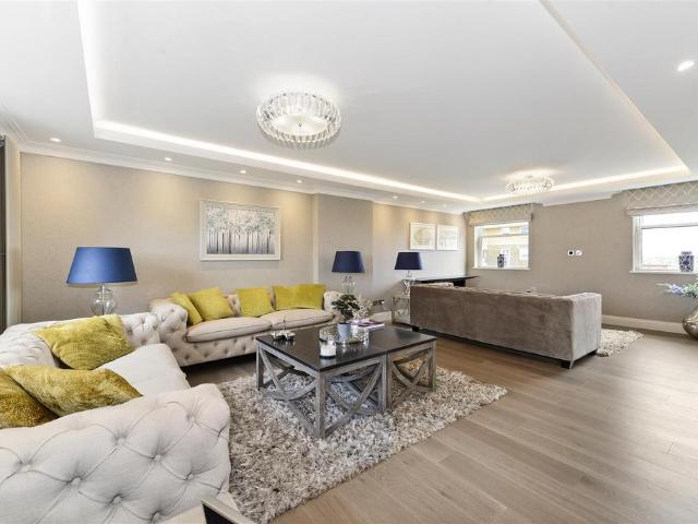 Apartment for rent in Belsize Park, Greater London