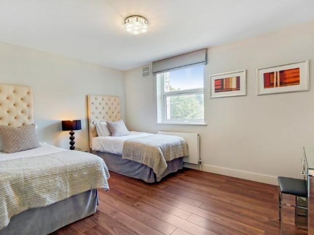 Apartment for rent in Belsize Park, Cat Hill