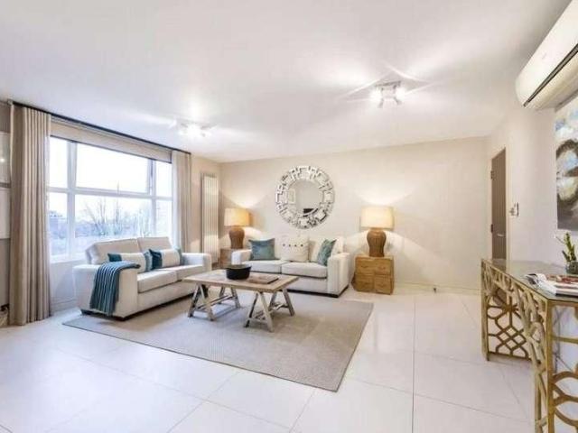Apartment for rent in Belsize Park, Greater London