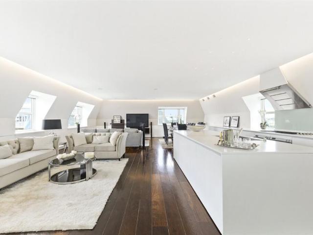 Apartment for rent in Belsize Park, Greater London