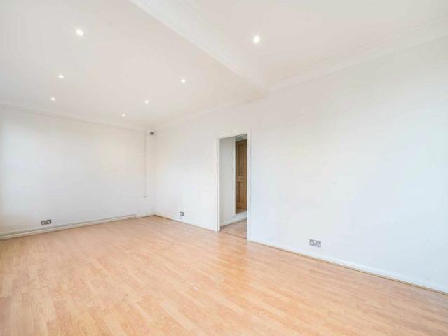 Apartment for rent in St. John's Wood, Isle Of Man