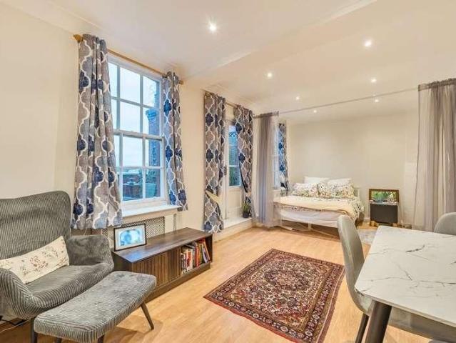 Apartment for rent in St. John's Wood, Isle Of Man