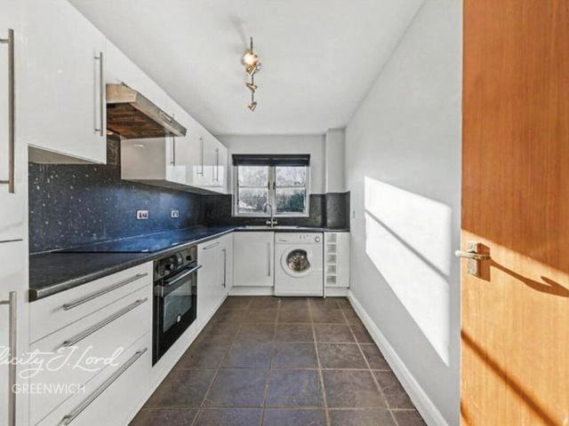 Apartment for rent in London Borough of Lewisham, Blackheath